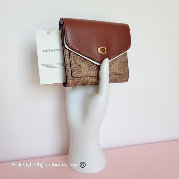 COACH Wyn Small Wallet In Colorblocked Signature Canvas & Leather-Tan Rust 🎈$89 - Picture 4 of 16